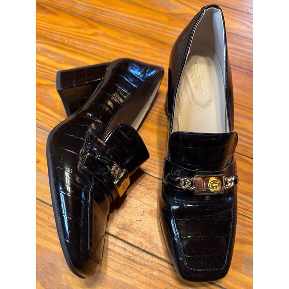 Liz Claiborne Shoes - Liz Claiborne Melba Crocodile Leather Block Heels Size 8.5 M